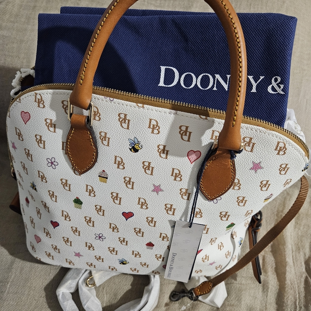 Dooney & Bourke Novelty Zip Zip satchel Bees 🐝 cupcakes 🧁 and hearts 💕.
